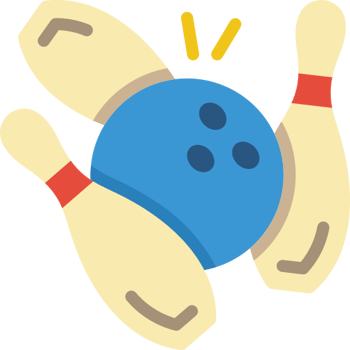 Lucía juega a los bolos